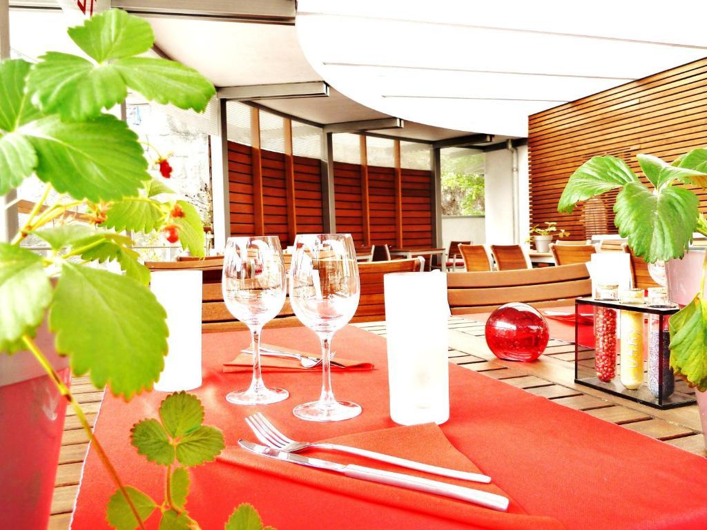 Logis Hotel Le France 빌레-르-락 외부 사진